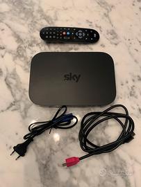 Decoder SKY + telecomando + cavi