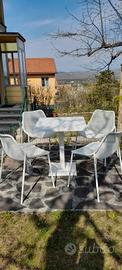 Tavolo da giardino EMU 70x70 con quattro comode se