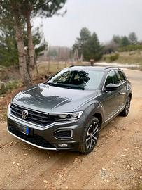 Volkswagen T-Roc Style allestimento full IQ.DRIVE