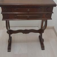 mobiletto in legno con cassetti