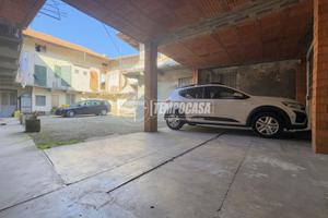 VILLA CON GIARDINO E BOX AUTO A LESSONA!