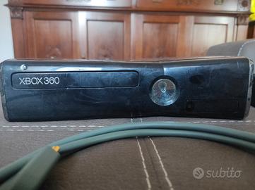 Xbox 360 + 4 controller (giochi a parte)