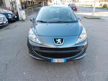 Peugeot 207 1.4 8V 75CV 5p. ONE Line