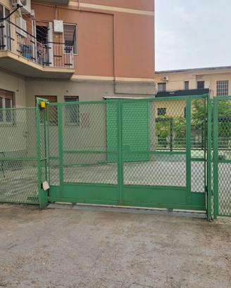 Garage con 4 posti macchina