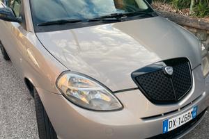 Lancia ypsilon 1.4 gpl