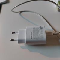 Caricabatterie universale 