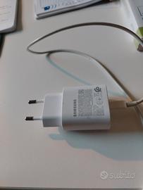 Caricabatterie universale 