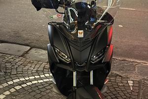 Aprilia sr gt 200