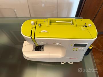 Macchina da cucire Necchi