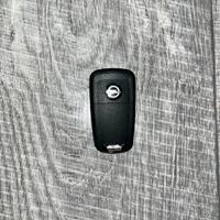 Chiave auto 2 pulsanti nuova