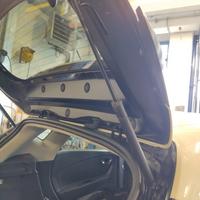 Pistone dx portellone RENAULT CAPTUR del 2017