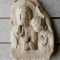 antica scultura in pietra. come in foto.