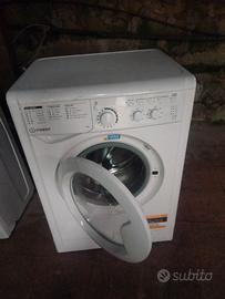 Lavatrice Indesit 7kg 60/50 cm seminuova