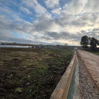 Piazzale con cancello 3200mq