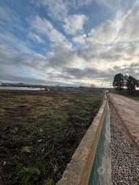 Piazzale con cancello 3200mq