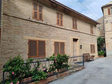 Terratetto unifamiliare centro storico Morrovalle