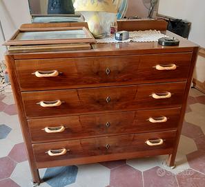 Comò e armadio prima metà del 900