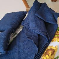 Copriletto matrimoniale blu 