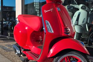 Piaggio Vespa 125 Primavera RED
