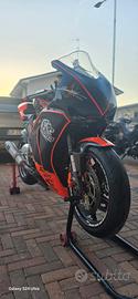 aprilia rsv1000