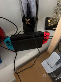 Nintendo Switch + volante Mario Kart