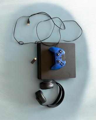 Lotto ps4 con controller e cuffie originali sony