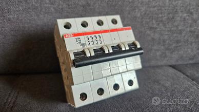 Interruttore magnetotermico ABB S204-C16 serie Sys
