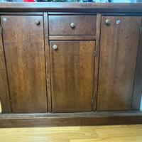Piccola credenza da ingresso