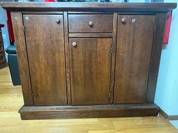Piccola credenza da ingresso