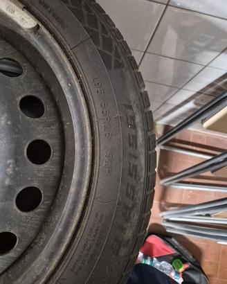 Kit 4 Gomme Invernali 195/55 R16 Windforce + Cerch