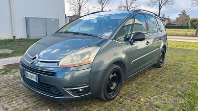 Citroen C4 con gancio traino