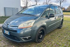 Citroen C4 con gancio traino