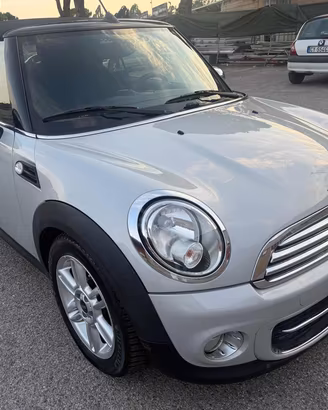 MINI Cabrio 153,011km Mini 1.6 16V Cooper D Cabr