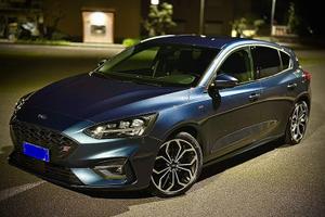 Ford Focus ST Line