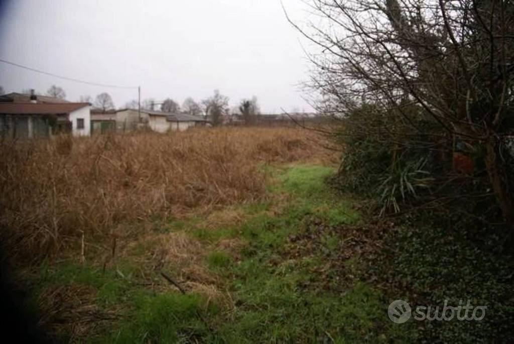 Immobile in asta di 4028 m² a Villa Bartolomea - Altro