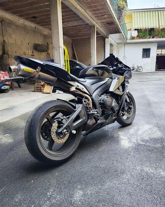 Honda cbr 600 rr