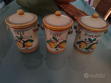 Set 3 pezzi in terracotta.