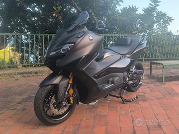 Yamaha T Max 560 - Tech Max + Accessori 