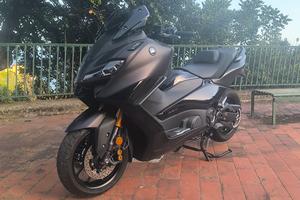 Yamaha T Max 560 - Tech Max + Accessori 
