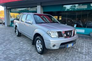 Nissan Navara 2.5 dCi 4x4 4 porte Double Cab LE