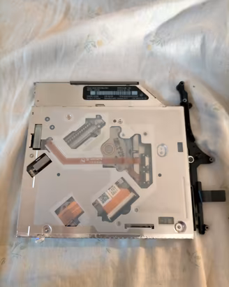 lettore masterizzatore cd dvd MacBook pro unibody 