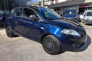Lancia Ypsilon 1.2 GPL DI SERIE “ Neopatentati “