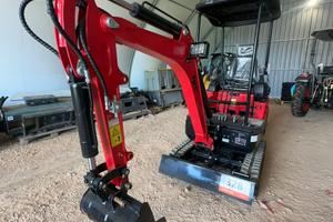 Escavatore 18 q nuovo