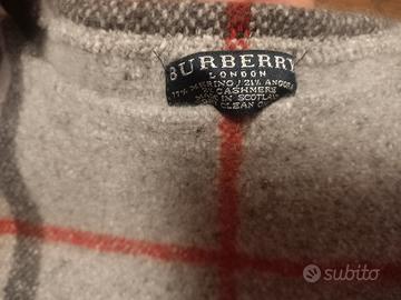 Burberry sciarpa-mantella