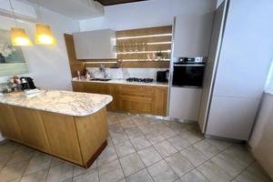 Appartamento di 163 m² con 4 locali a Bitonto