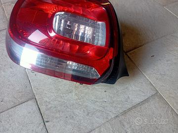 Fanale posteriore. sx ds3