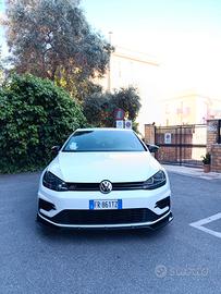 Volkswagen Golf 1.5 TSI ACT R-line BlueM