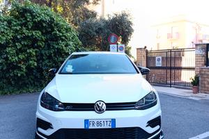 Volkswagen Golf 1.5 TSI ACT R-line BlueM