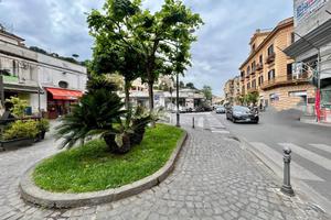 3 LOCALI A SANT'AGNELLO