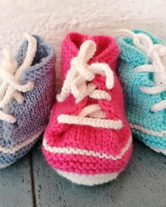 Scarpine per neonato fatte a mano stile sneakers